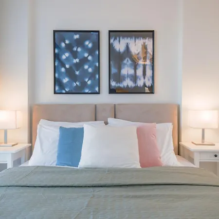 Flat With Balcony 5 Min To Marina Apartment *