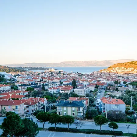 Flat With Balcony 5 Min To Marina Apartment Cesme